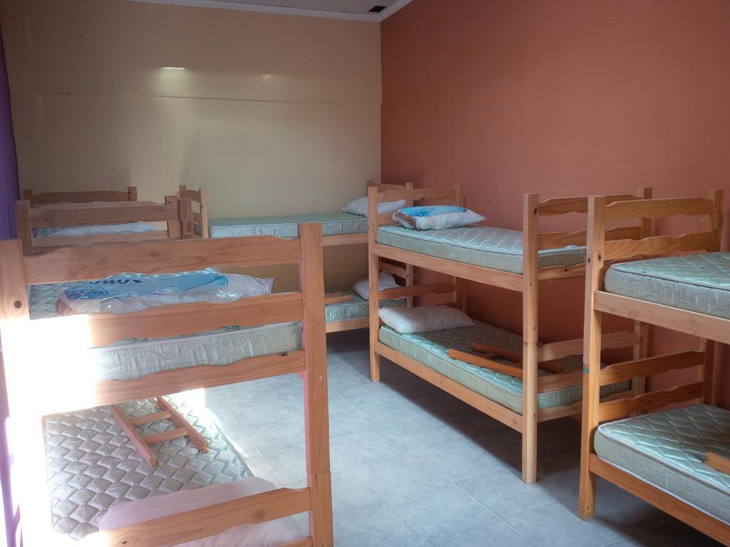 Del Barcito Hostel And Suites بونتا دل استي الغرفة الصورة